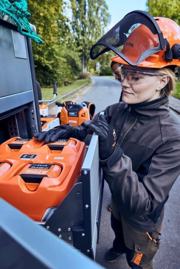 Stihl Fast Charger 4 Port AL 301-4