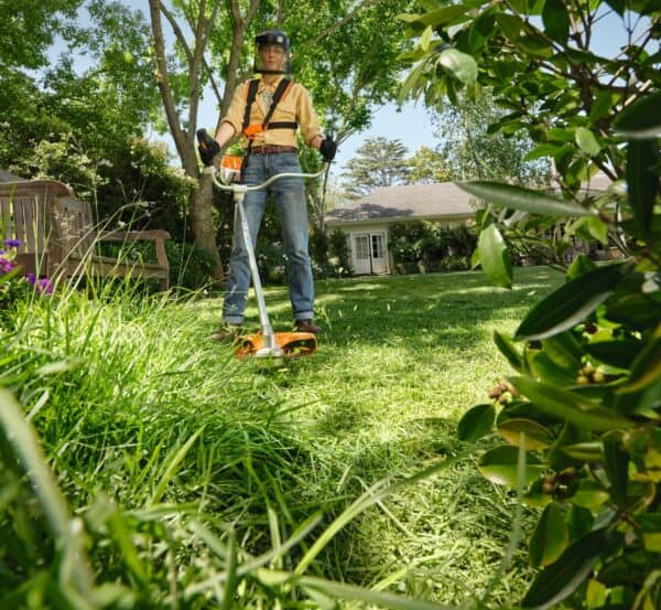 Stihl FSA 80 Cordless Grass Trimmer Set - Image 7